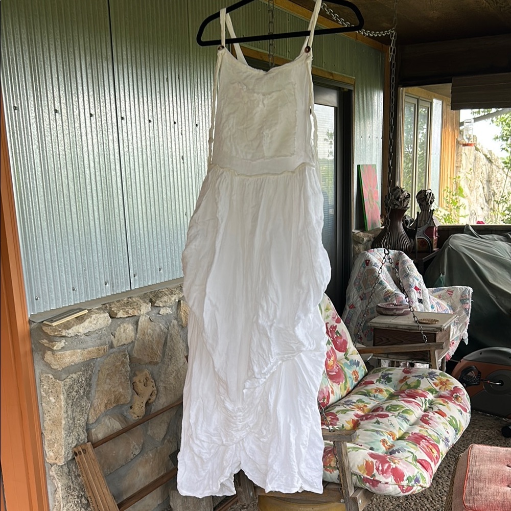 Magnolia Pearl White Asymmetrical Linen jumper— rare find
